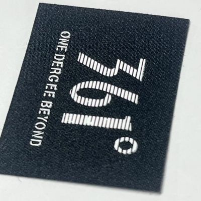 Embroidery personalizado Etiquetas de roupas tecidas Etiquetas para chapéus T-Shirt