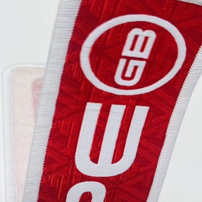 Etiquetas de vestuário personalizadas