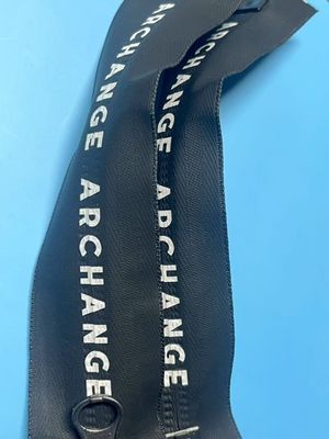 Cordão de tecido preto ecológico