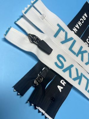 Resistente a intempéries Cord Zipper Puller Nylon Zipper Jacket personalizado
