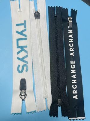 Resistente a intempéries Cord Zipper Puller Nylon Zipper Jacket personalizado