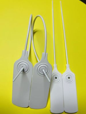 Etiqueta de segurança de tecido de plástico branco em massa em retângulo de roupa