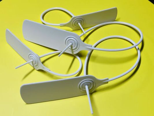 Etiqueta de segurança de tecido de plástico branco em massa em retângulo de roupa