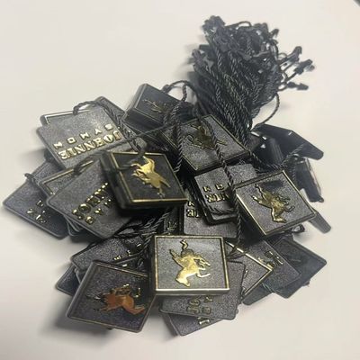 Vestuário Swing Price Tag Fixações Black Hanging Tags Cordas OEM