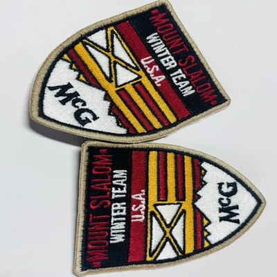 Design Personalizado de Vestuário, Acabamentos e Acessórios com Etiquetas Personalizáveis