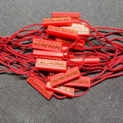 Limpe com um tecido macio Fixação de etiquetas de plástico de diâmetro único e atraente 0,2 polegadas Ideal para etiquetas e rótulos de varejo